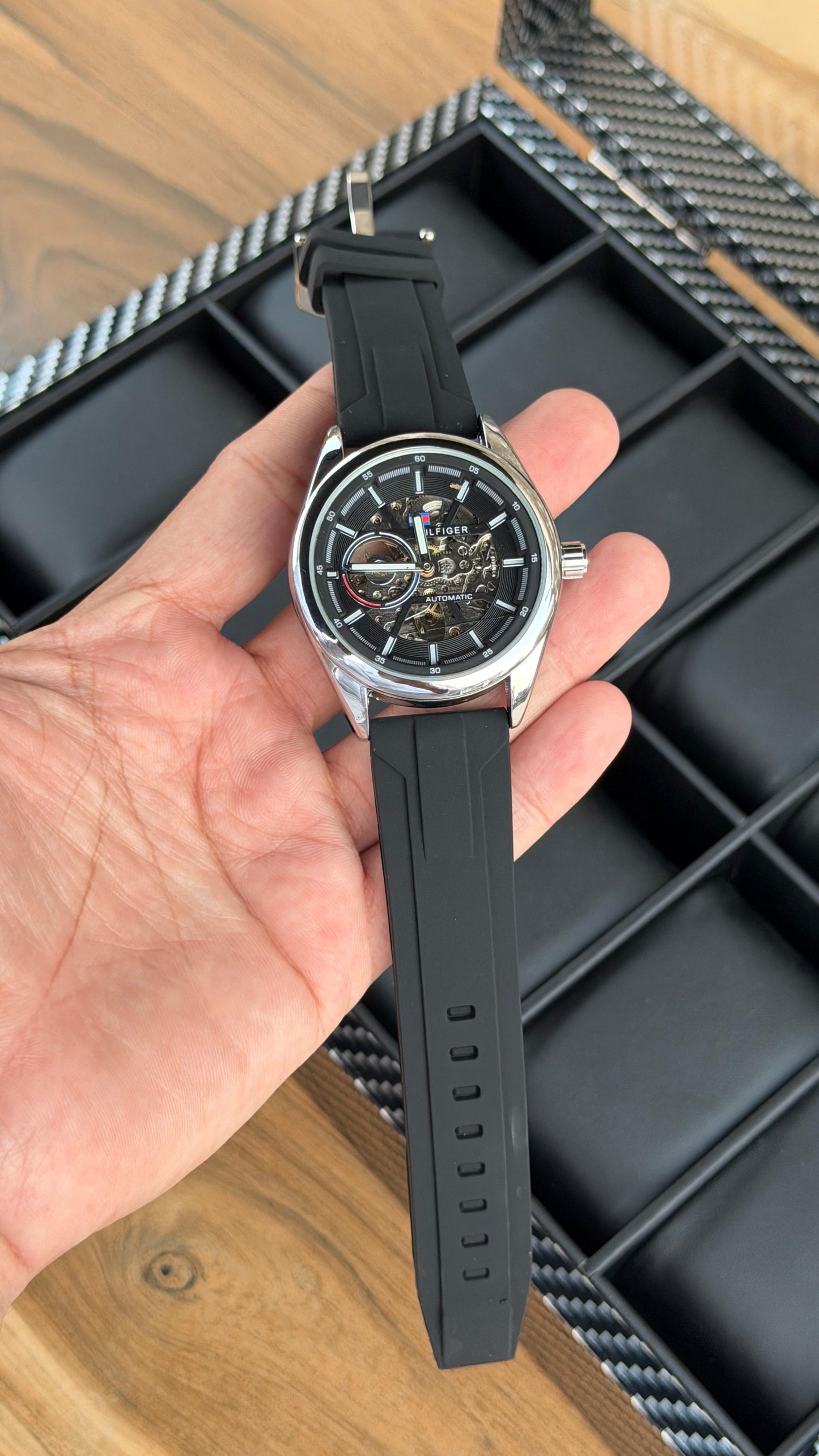 Tommy_Hilfiger Automatic Skeleton